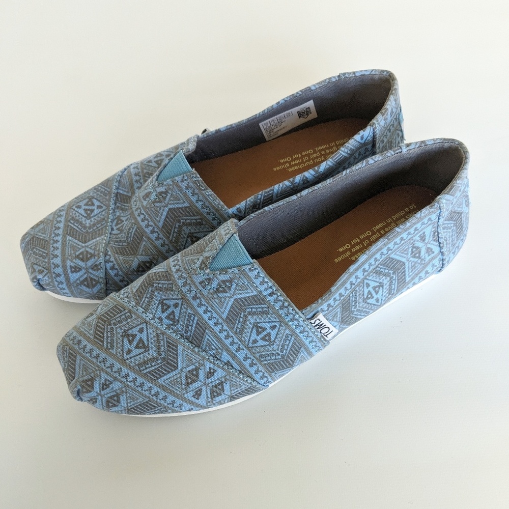 Toms Classic Cornflower Blue Forest Tribal Canvas